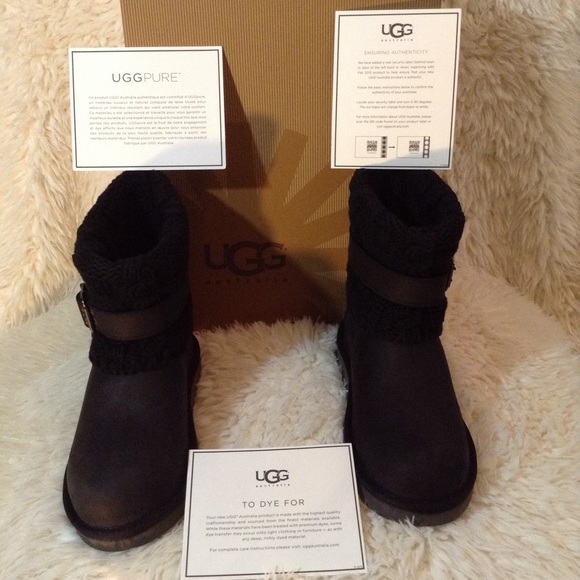 UGG KCambridge Leather/Knit Boot (Last 1 ) - Picture 2 of 8